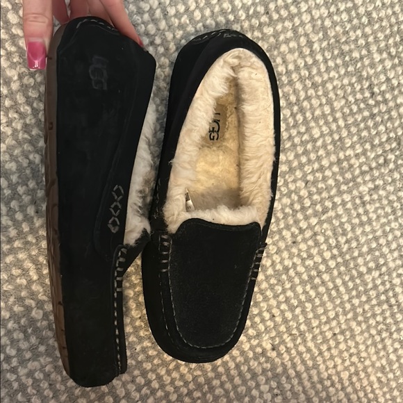UGG Black Shearling Loafers - Picture 4 of 10